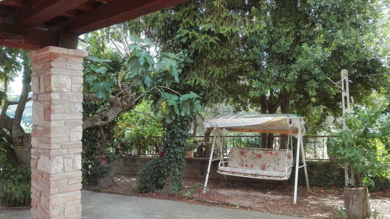 Вілла Agriturismo Cerquaglia Тоді Екстер'єр фото
