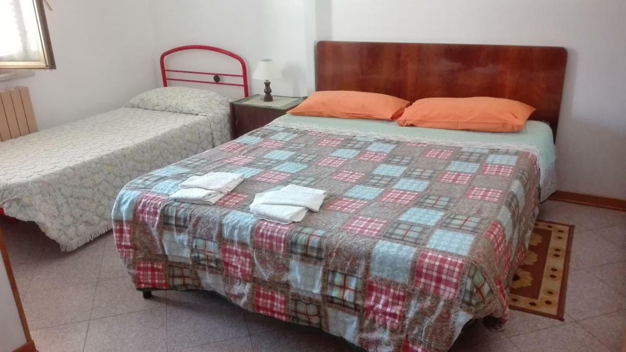 Вілла Agriturismo Cerquaglia Тоді Екстер'єр фото